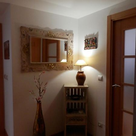 Acogedor Apartamento En Huesca Exterior photo